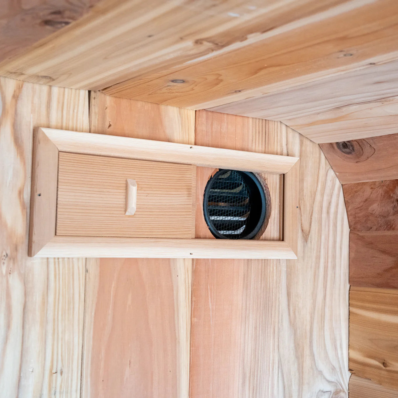 4-Person Cedar Wood Outdoor/Indoor Sauna Pod